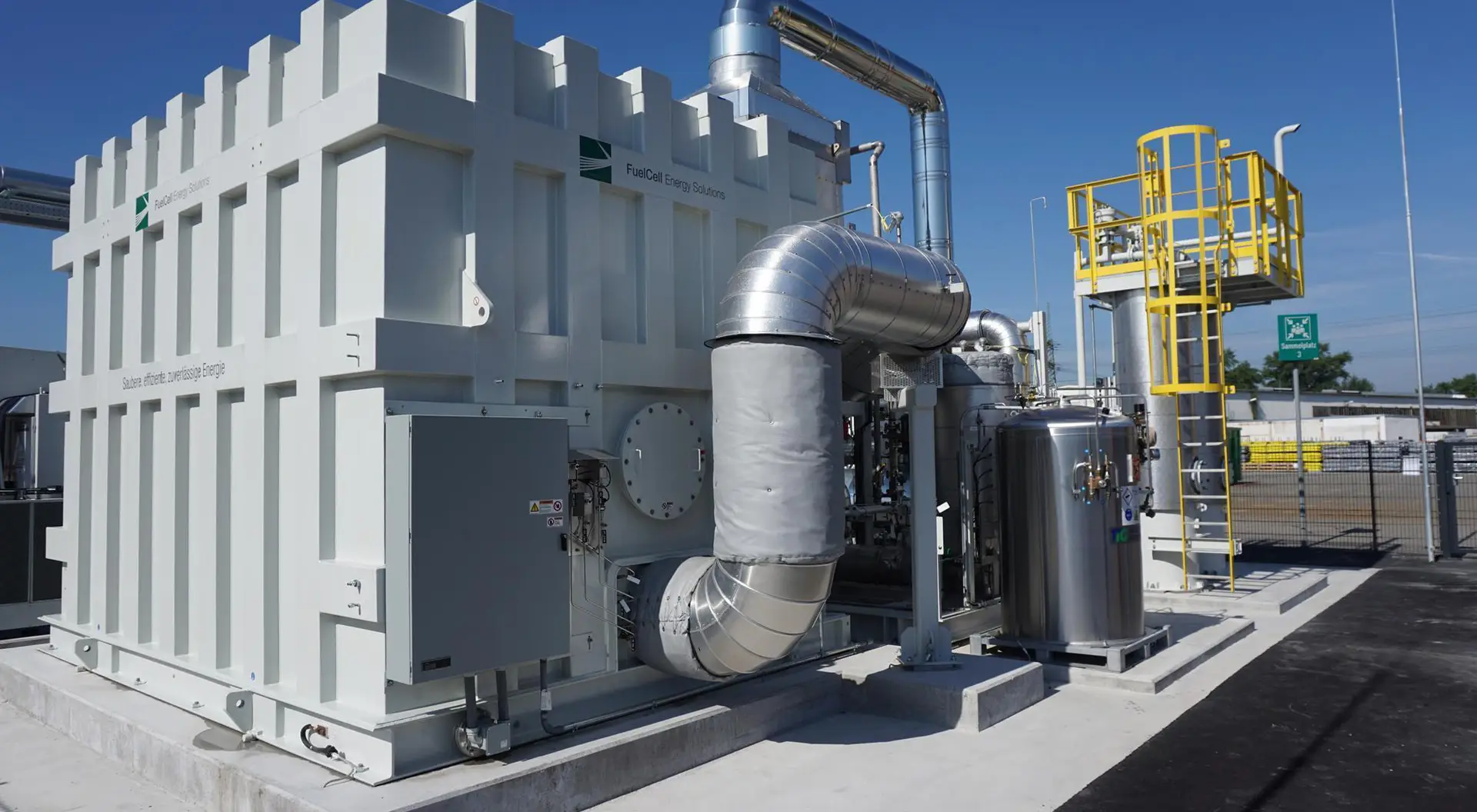 Fuel cell 2000x1100 1.jpg